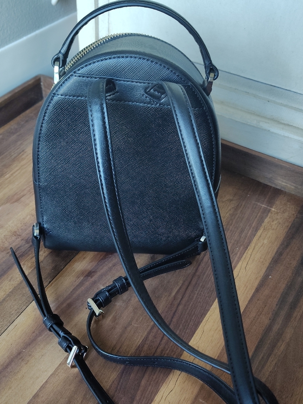 kate spade black saffiano mini backpack with gold hardware - Picture 3 of 6